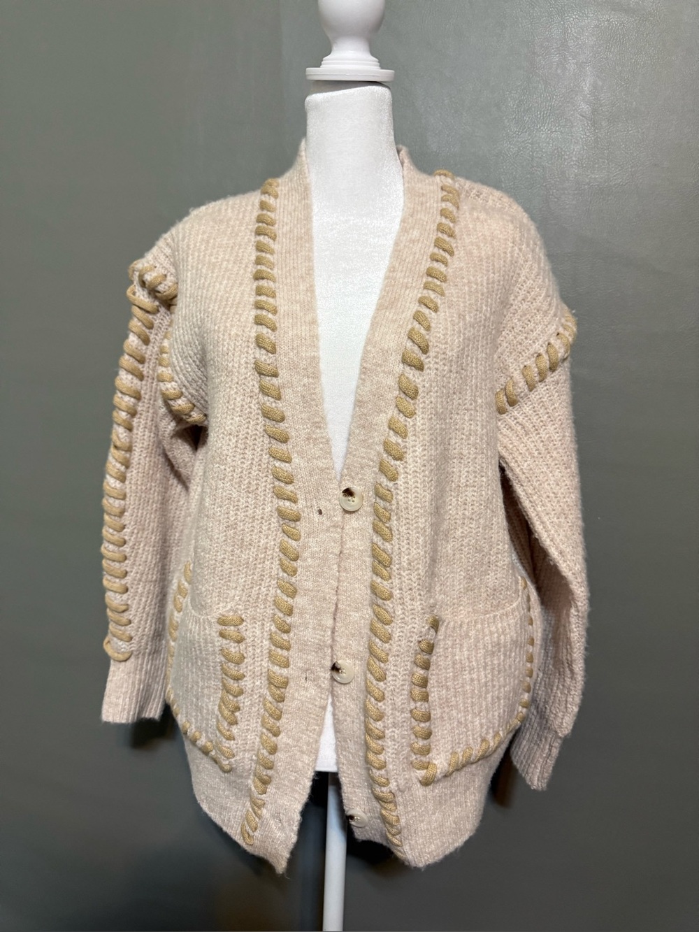Soft Cream Open-Front Cardigan with Contrast Loop Trim